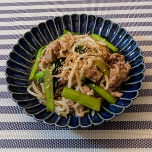 𝔂𝓾𝓶𝓲🍓の作ってみた!投稿(豚こま肉と小松菜のまろやかオイスター炒め)