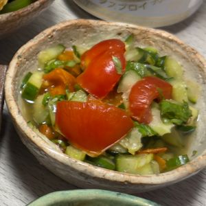 みーこの作ってみた!投稿(インドのフレッシュサラダ、トマトときゅうりのカチュンバル)