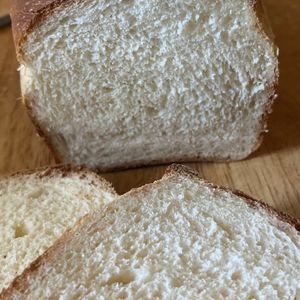 1324175の作ってみた!投稿(バターオイルなしでも絹のように軽く、繊細でやわらかな生食パン)