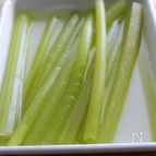 ふきの下処理。