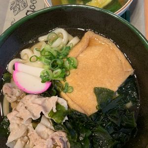 ぐ〜たら子の作ってみた!投稿(【豚肉とワカメのあっさりうどん】ほっとやさしい味わい♡)