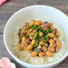 レンジで簡単!大豆とサバ缶の腸活そぼろ丼