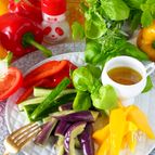 うま味がおいしさの決め手！カラフル夏野菜のサラダ