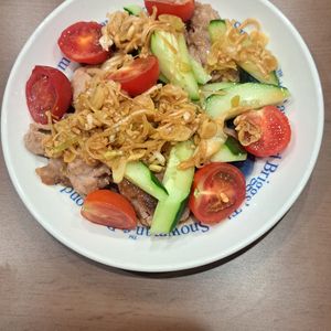 ミナの作ってみた!投稿(たれがバリ旨《夏野菜と豚こま♡油淋鶏風》)