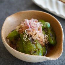 焼いて冷やすだけ!料亭の一品『ピーマンの焼き浸し』