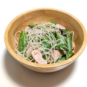 ごんべすの作ってみた!投稿(にんにくおかかマヨ《スナップエンドウの春雨サラダ》)