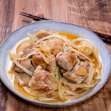 チキンソテーピリ辛オニオンソース