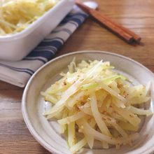 じゃがいもとセロリの塩きんぴら