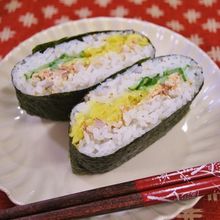 ごまたくあん＆マヨおかかのおにぎらず
