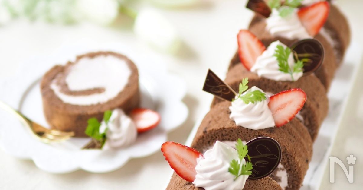 市販のアイスで鬼ラクな、チョコロールケーキ | レシピサイトNadia