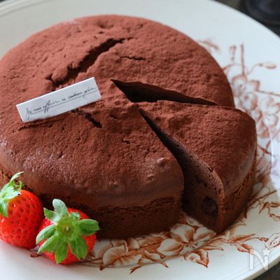 簡単なのに本格！しっとりふわっ【米粉ガトーショコラ】