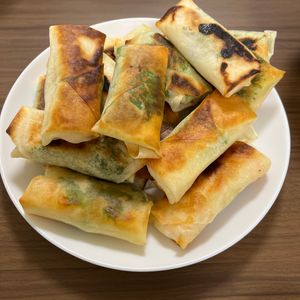 1471691の作ってみた!投稿(材料4つ！巻くだけ簡単✨絶品【海老アボカドチーズ春巻き】)