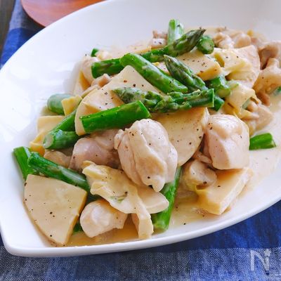 鶏もも肉と新たけのことアスパラの和風クリーム煮