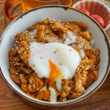 豚こましぐれ煮丼【節約だけどガッツリ！かきこむ美味しさ♪】