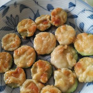 KUMIKOの作ってみた!投稿(【ズッキーニの味噌チーズ焼き】シンプルなのに美味しいレシピ)