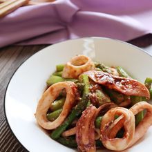 いかとアスパラの味噌バター炒め