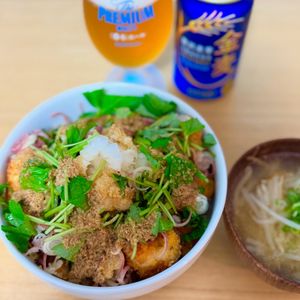 Tsuneaki Okadaの作ってみた!投稿(【薬味たっぷり鶏カツ丼】さっぱり×がっつり♪夏にもおすすめ！)