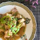 漬けて焼くだけ！鶏胸肉の柔らか塩麹炒め