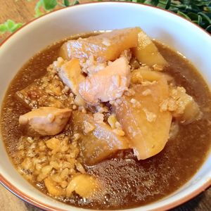 ベティの作ってみた!投稿(【我が家自慢の味しみ鶏大根】10分煮るだけ☆作り置きにも♪)
