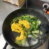 【シンプルうまい♪】小松菜と卵しらすのバタポン炒め☆簡単副菜の工程3