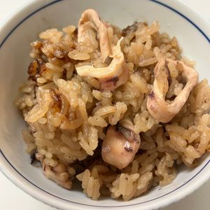(・∀・)コロンの作ってみた!投稿(幸せ♡【函館のイカ飯の味を冷凍イカと白米でそれっぽく‼︎】)