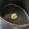 味付けこれだけ！手羽元と白菜のやさしい塩煮の工程1