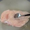 【漬けて焼くだけ！定食屋さん風♡むね肉のもろみそチキン】の工程1
