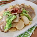 春キャベツとかぶ、豚バラ肉のオイスターソース炒め