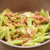 【冷凍作り置き】 鶏ひき肉とキャベツ炒めの工程2