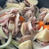 旨みたっぷり♡【鶏だし肉じゃが】の工程2