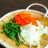 日本のさつま揚げで！オムクポックム(おでん炒め)の工程1