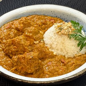 楽ラク手抜キッチン🐶🐾の作ってみた!投稿(【バターチキンカレー】包丁まな板使わず&ワンパンで！)