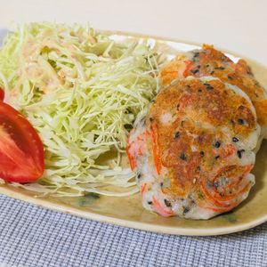 莉子の作ってみた!投稿(＼揚げずに絶品／ワンパン10分【カニカマのチーズ磯辺揚げ風】)