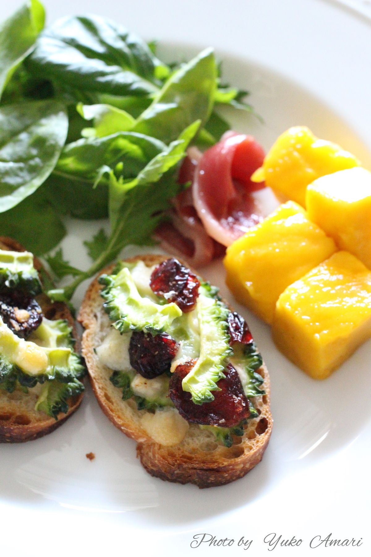 アミガサタケとブリークロスティーニのレシピ