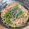 ぱぱっと作ってぱぱっと食べる！薬味たっぷり納豆パスタ