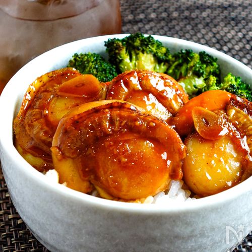 『ほたてガリバタ丼』香りだけでも、ごはんいけます。