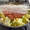 重ねるだけ！ワンパン◎【春キャベツとニラの麻婆春雨】の工程3