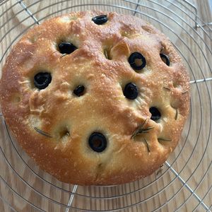 シオン　　　の作ってみた!投稿(【塩気で美味しさ倍増】藻塩のフォカッチャ)