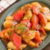 ごはんがすすむ！鶏肉とトマトのガリバタ炒めの工程5