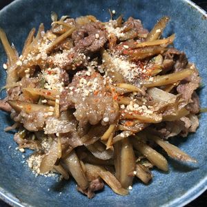 ばーばらの作ってみた!投稿(【ご飯がススム】主菜になる！ごぼうたっぷり甘辛牛肉ごぼう)