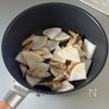 厚切り豚肉とごぼうのこってり煮の工程3
