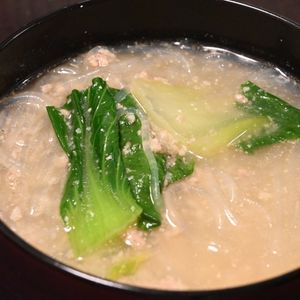 こざかなの作ってみた!投稿(チンゲン菜と豚ひき肉の春雨ごま味噌スープ)
