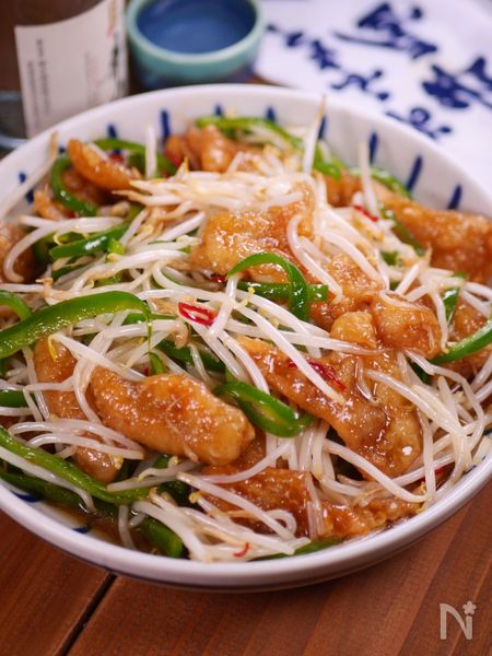 鶏皮もやしピーマン炒め