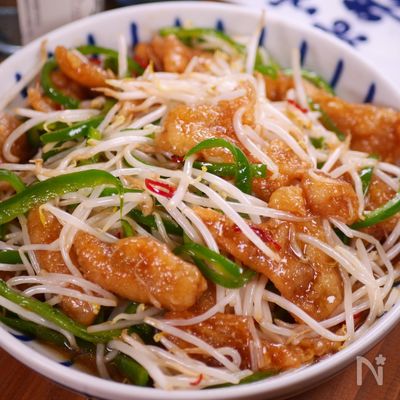 激安~激うま~🤩ありがとう😘もやし鶏皮ピーマンの甘辛炒め