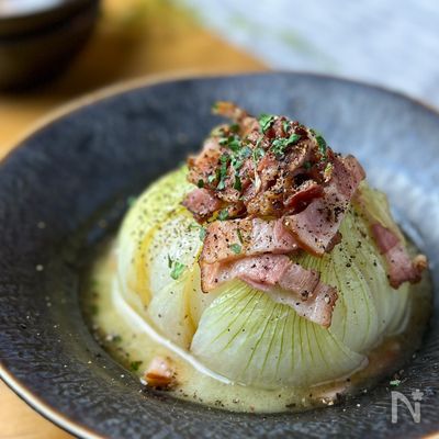 5分で絶品!新玉ねぎの丸ごとレンジ蒸し
