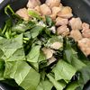 【鶏肉とほうれん草のヘルシークリーム煮】主食の材料はお好みでの工程2