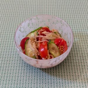 𝔂𝓾𝓶𝓲🍓の作ってみた!投稿(トマトときゅうりのまろやか中華サラダ)