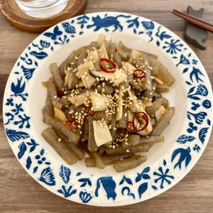 のりのり🐾🎀🤍の作ってみた!投稿(150円でヘルシー副菜♩【エリンギと蒟蒻のピリ辛炒め】)