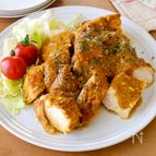 フォークで刺して焼くだけ！フライパンで完結タンドリーチキン