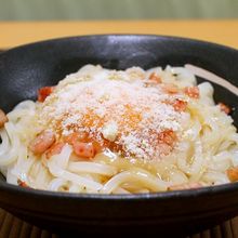 洋風なようで和風「チーズかま玉うどん」